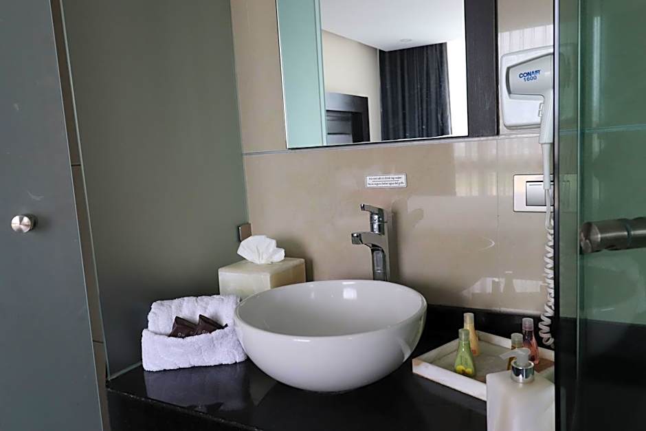 Best Western Plus Metepec & Suites