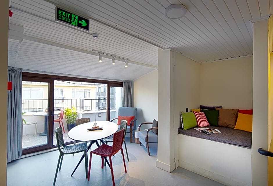 Moda Drei - Concept Hostel