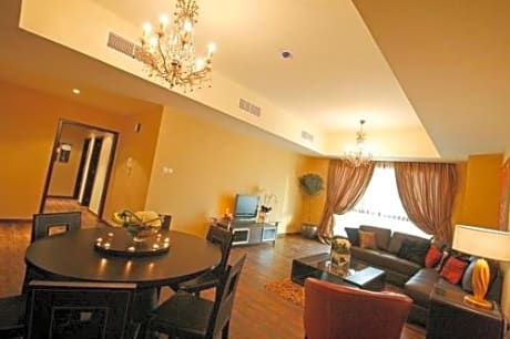 Deluxe Three-Bedroom Suite