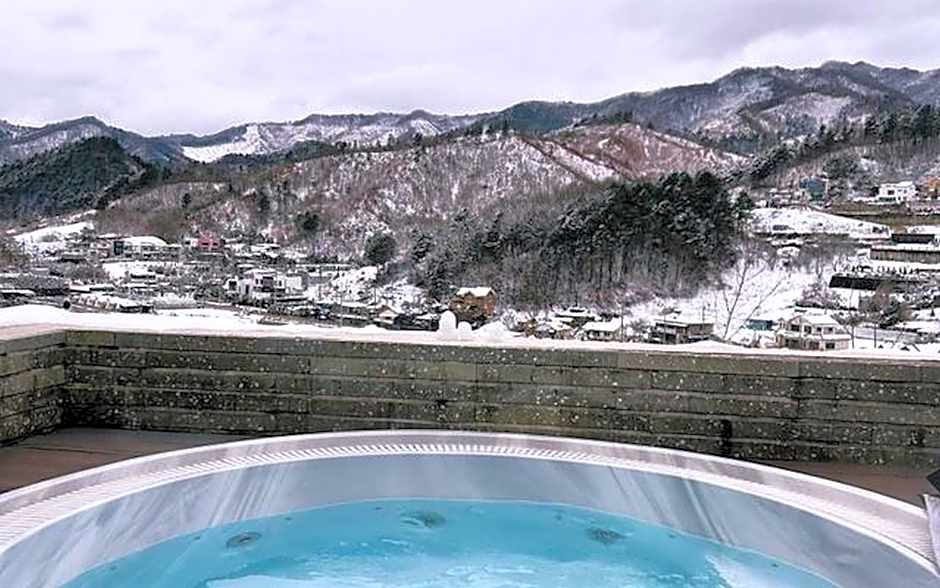 Gapyeong Pool Villa Lavelo Pension