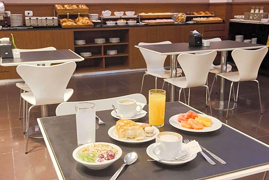 Dazzler by Wyndham Buenos Aires Maipu