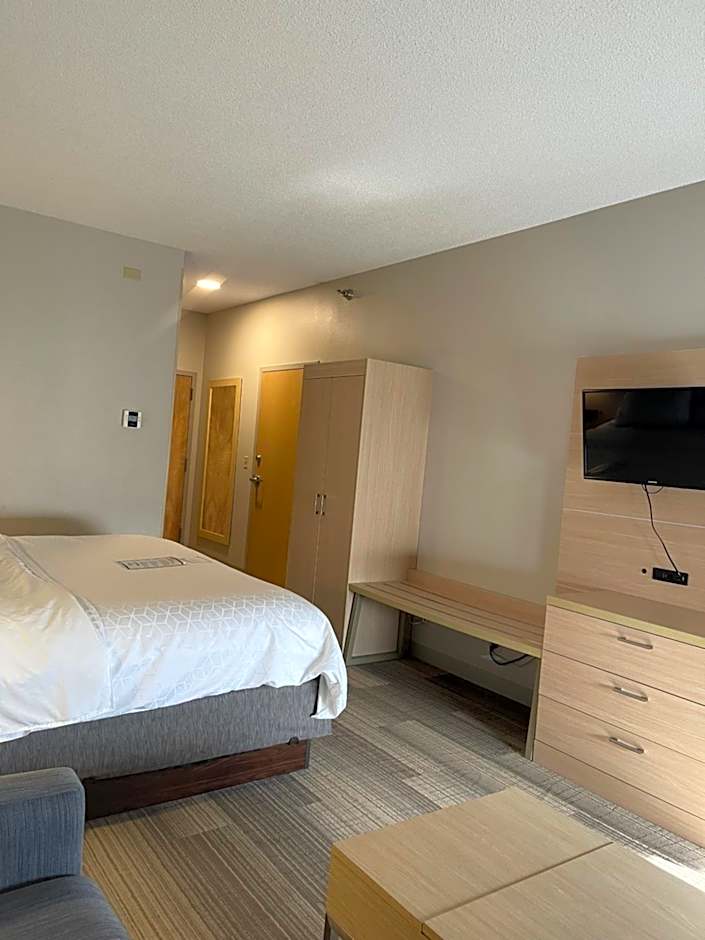 Holiday Inn Express Cedar Rapids - Collins Road By IHG