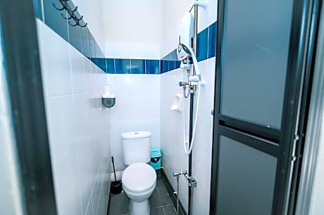 Twin Room with Shared Bathroom