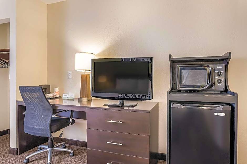 Sleep Inn & Suites Jacksonville near Camp Lejeune