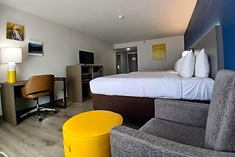Queen Suite with Two Queen Beds - Non-Smoking