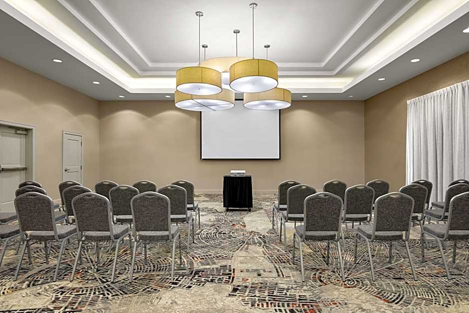 Embassy Suites By Hilton Elizabeth-Newark Airport