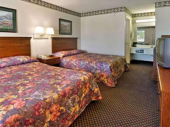Clairmont Inn