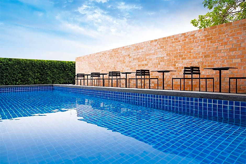 Theorie Hotel Sukhumvit 107 by SLH
