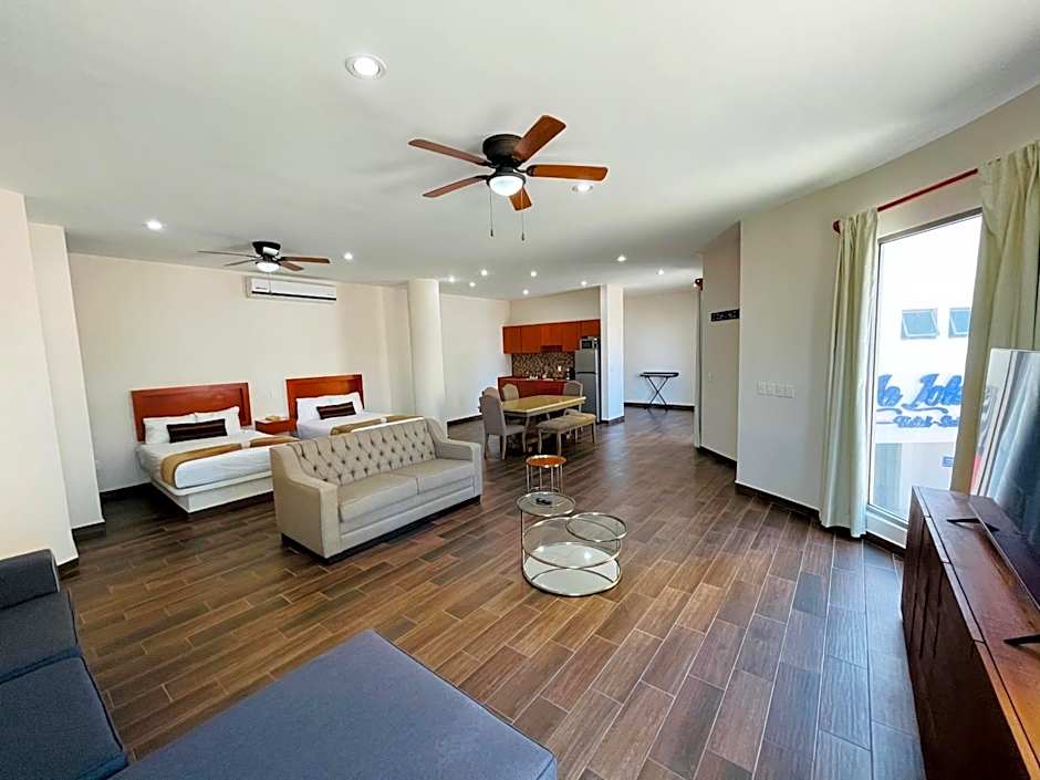 La Lola Hotel & Suites