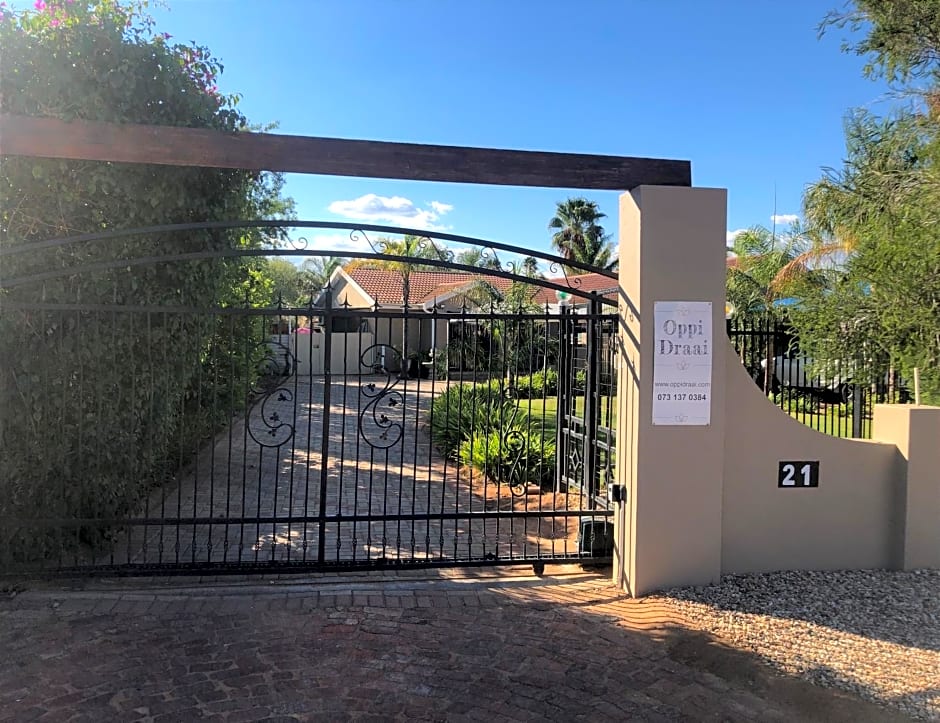 Oppi Draai Guesthouse