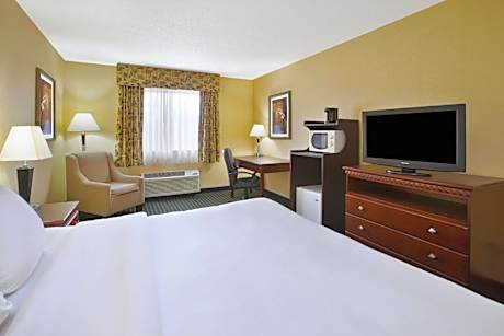 Double Room with Tub - Accessible/Non-Smoking/Ground Floor