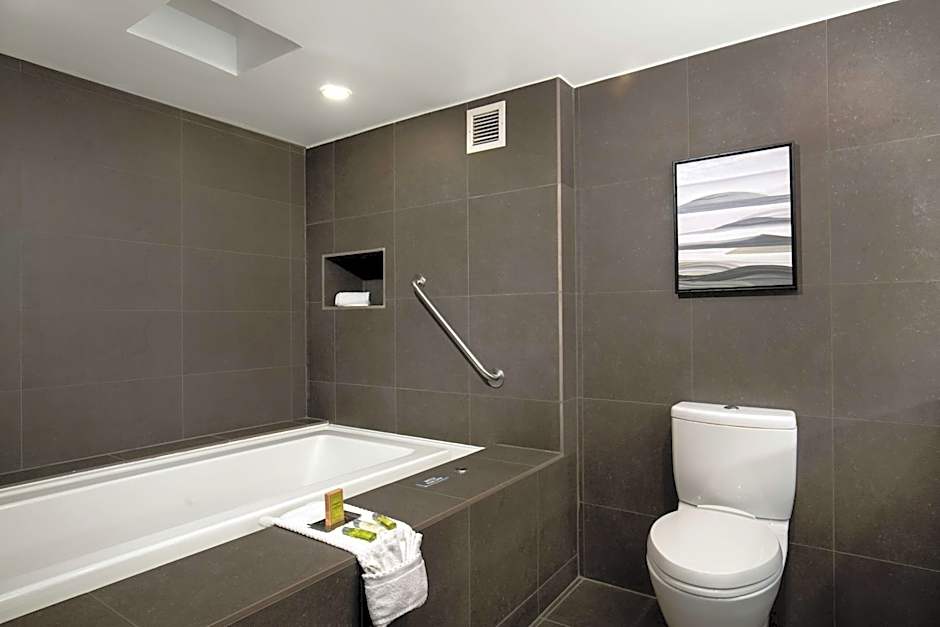 DoubleTree by Hilton Monrovia - Pasadena Area