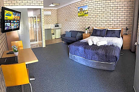 Cowra Crest Motel