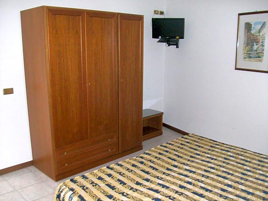 HOTEL SANTOROTTO di FABIO TERROSI