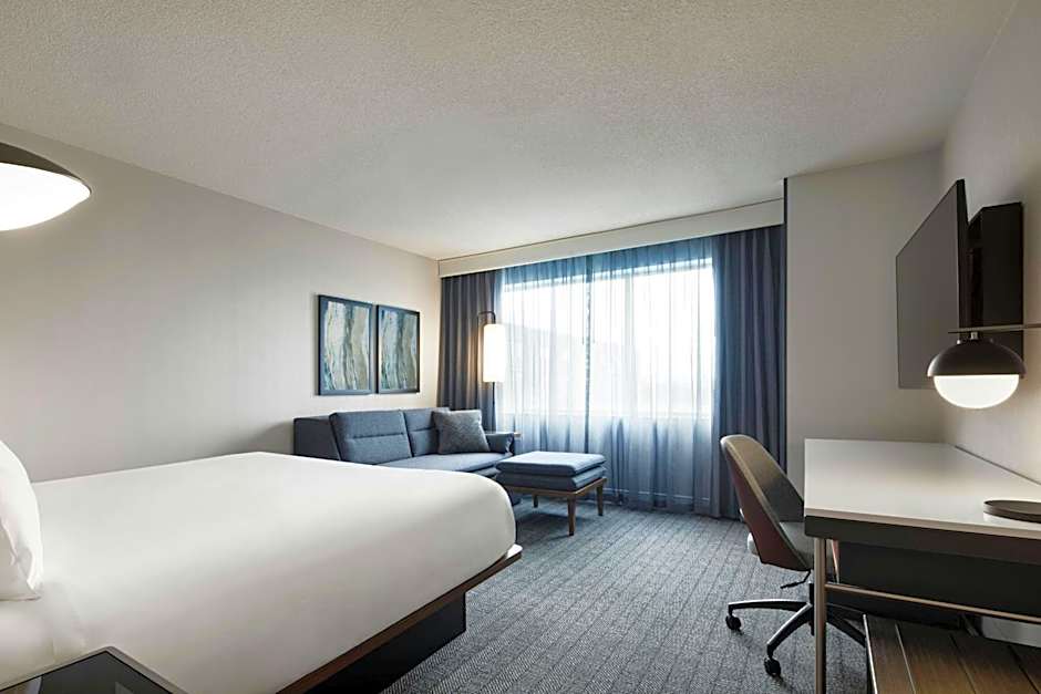 Courtyard by Marriott Montreal Airport