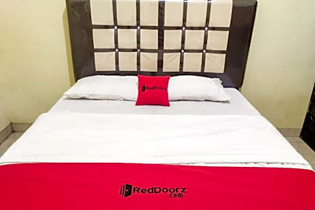 RedDoorz @ Guesthouse Oemah Opa Metro Lampung