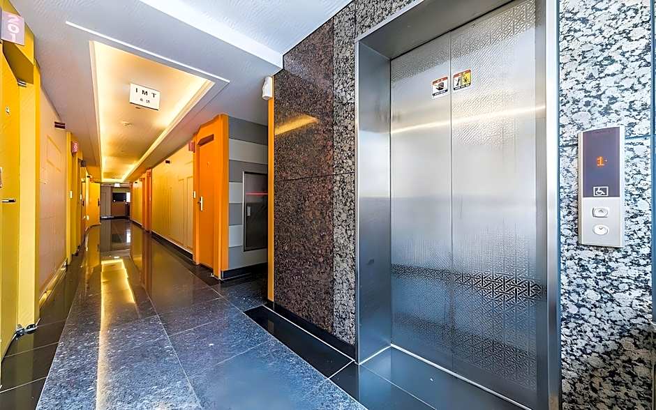 Workers Hotel Ansan by Aank