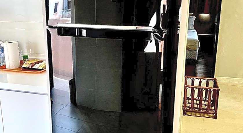 Promenade Service Apartment