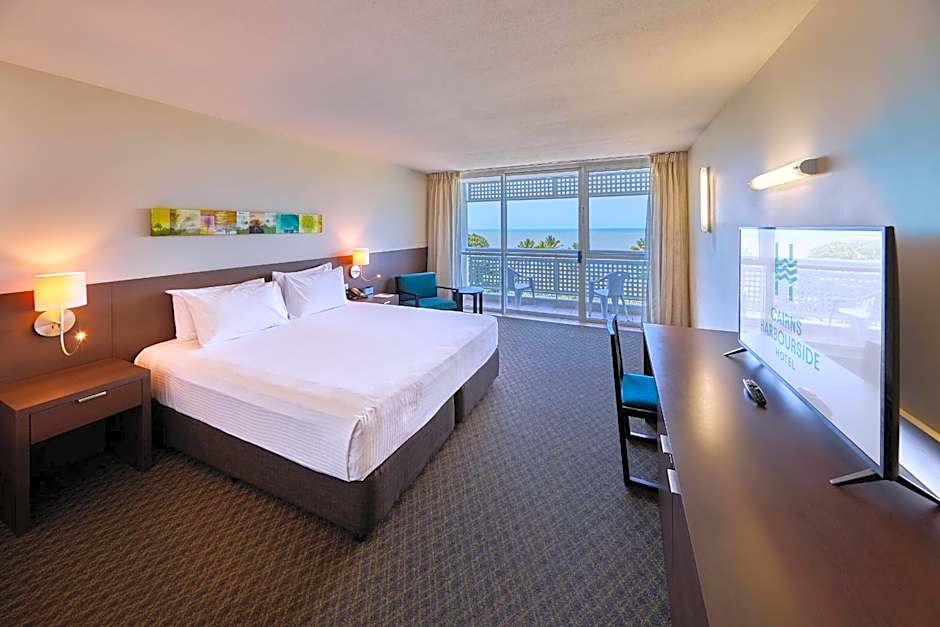 Cairns Harbourside Hotel