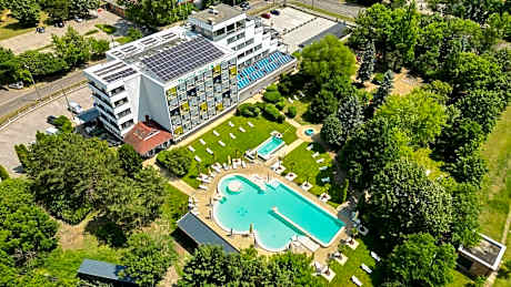 Thermal Hotel Garden