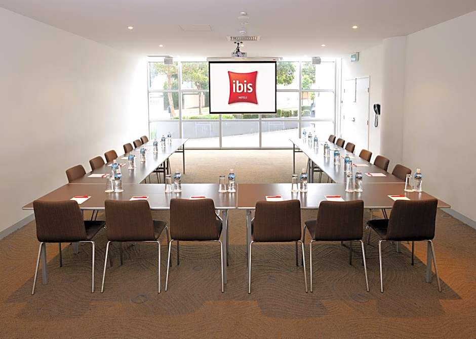 Ibis Melbourne Glen Waverley Hotel