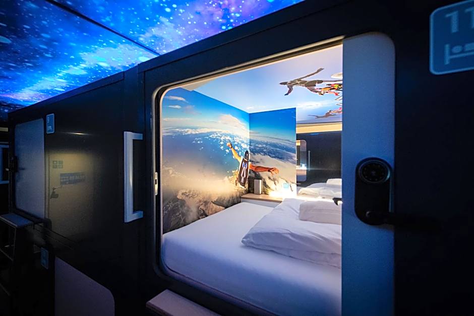 Capsule Hotel - Lucerne TheLAB