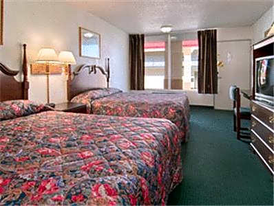 Deluxe Double Room with Two Double Beds - Disability Access - Non-Smoking