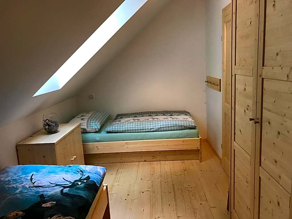 Almhaus & Almchalet Flattnitz