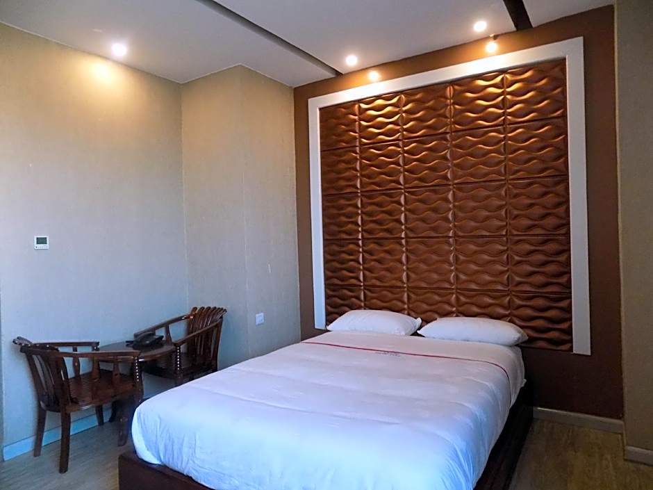 Freedom City Hotel