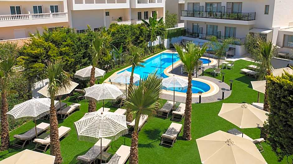 Leonidas Hotel & Apartments