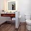 Holiday Inn Express & Suites Panama City Beach - Beachfront By IHG