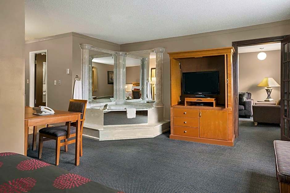 Photo 1 of 5 of Deluxe Studio 1 Queen Bed Suite, Nonsmoking