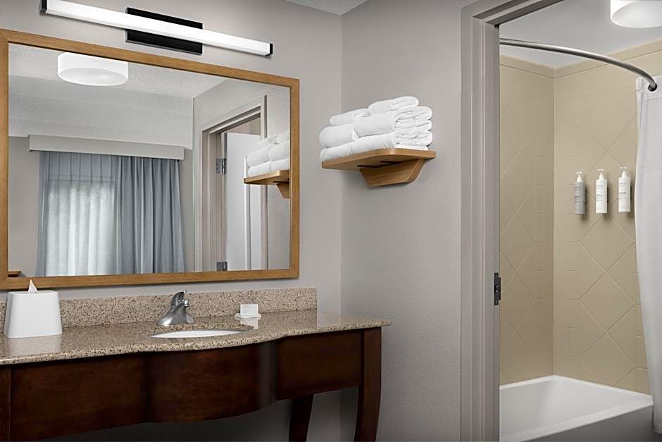 Hampton Inn By Hilton And Suites Charlotte Huntersville