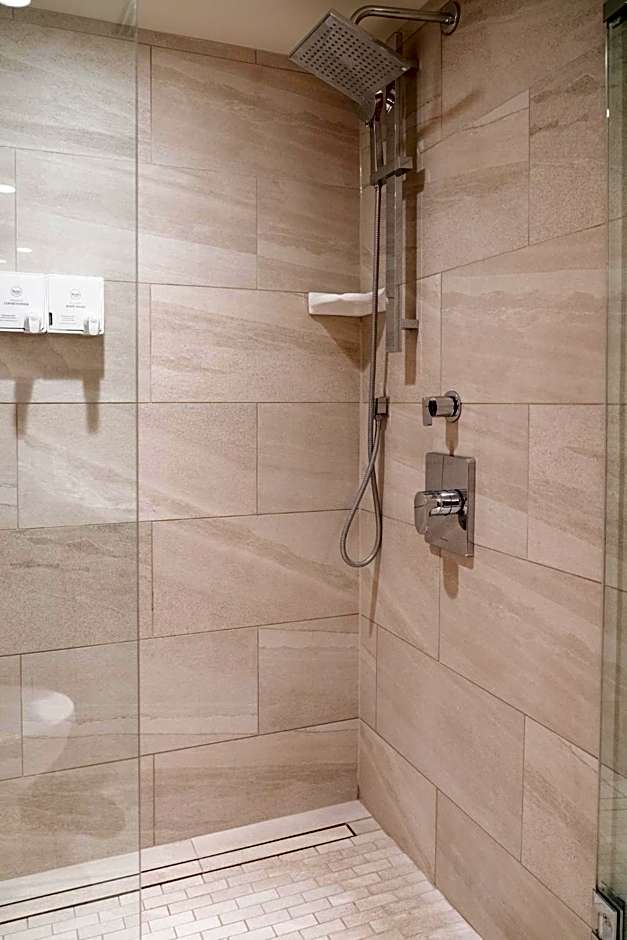 Moose Hotel and Suites