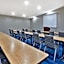 Holiday Inn Express Detroit-Warren/General Motors Technology Center By IHG