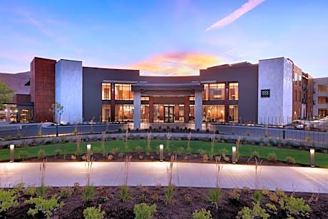 Hoodoo Moab, Curio Collection By Hilton