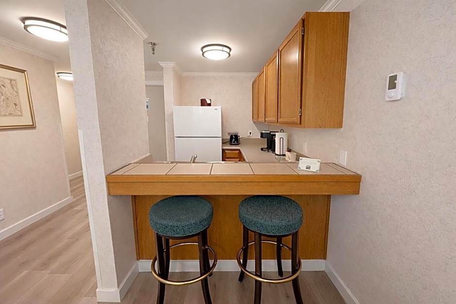 Friday Harbor Suites