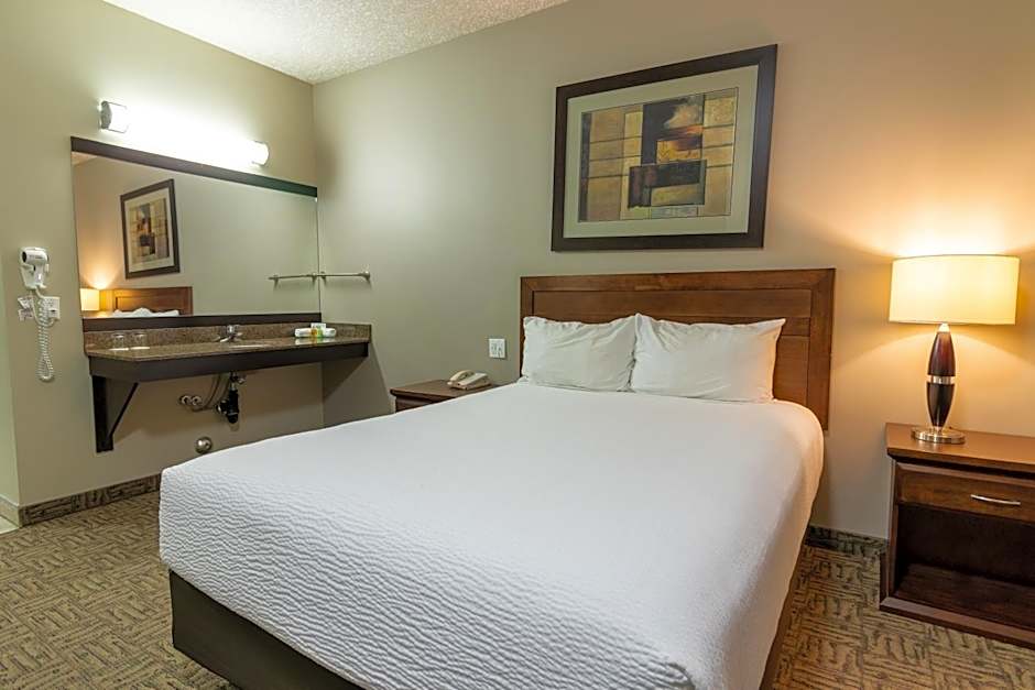 BCMInns - Lac La Biche