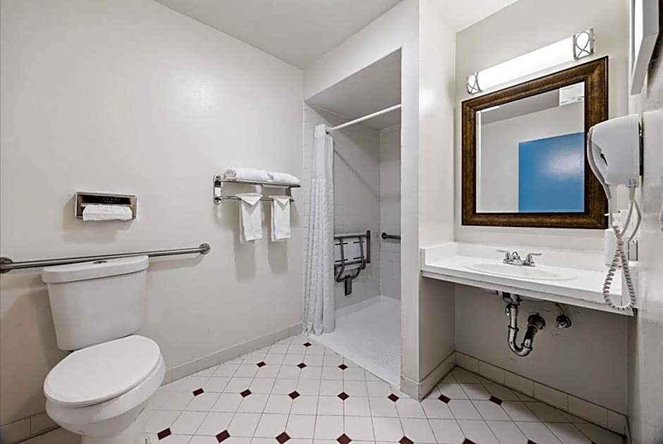 Days Inn by Wyndham Woodland