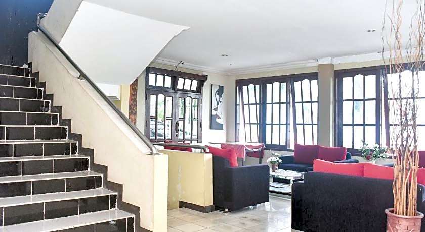 RedDoorz Plus @ Tirta Kencana Hotel