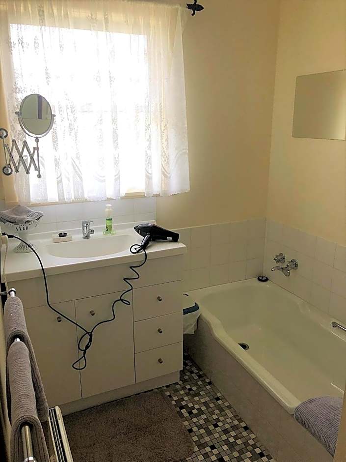 Admurraya House Bed & Breakfast