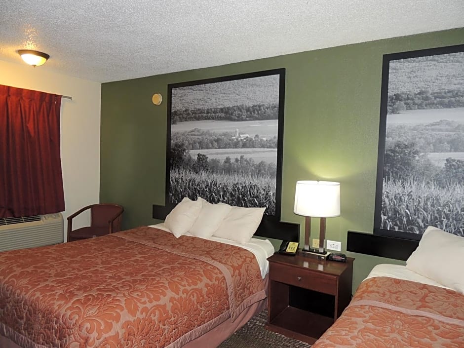 Super 8 by Wyndham Mifflinville Near Bloomsburg