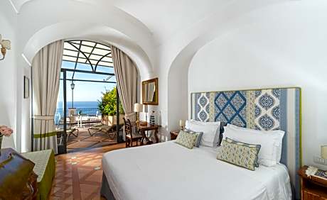 Superior Double Room with Balcony and Sea View