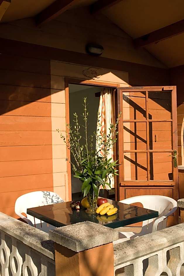 Foto 1 dari 15 — Bungalow