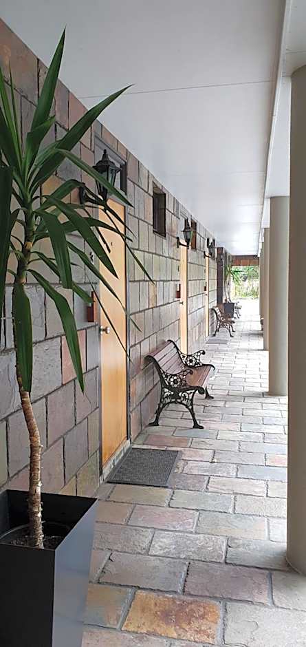 Fitzherbert Castle Motel