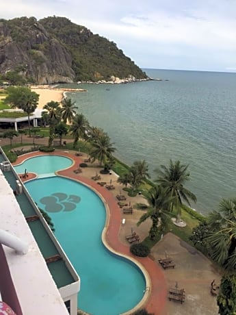 Milford Paradise Condominium