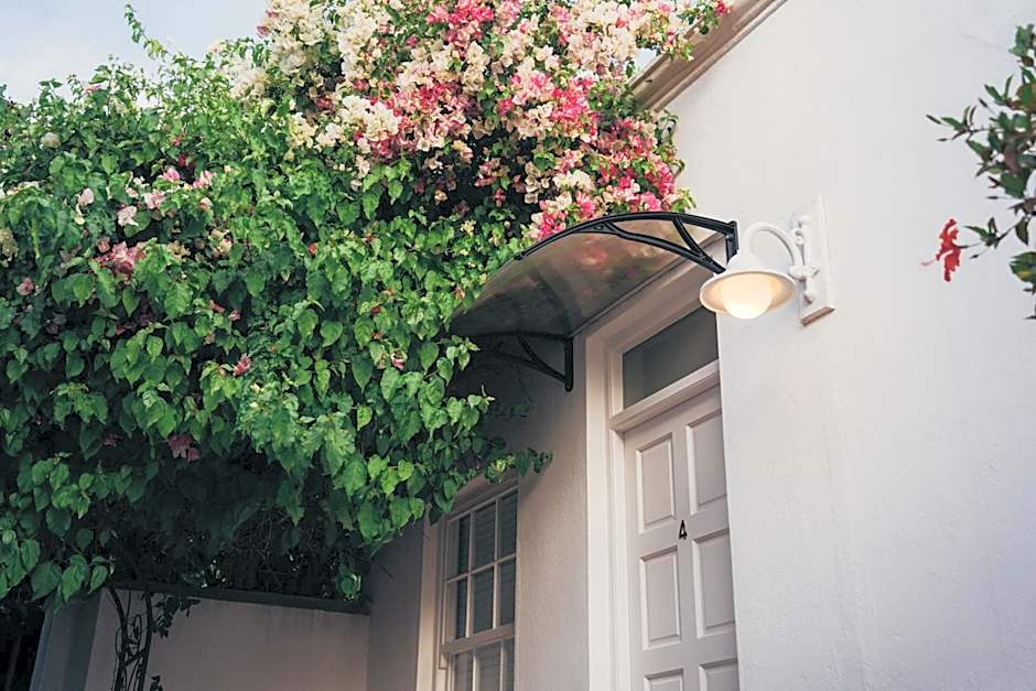 Les Chambres Guest House