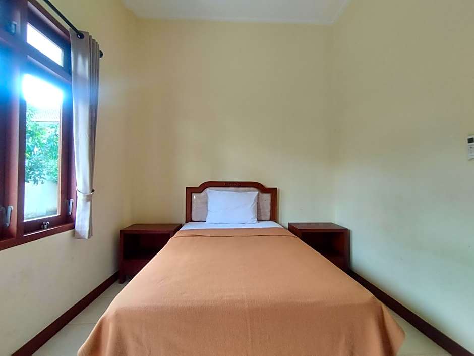 Adi Pelita Sari Bali