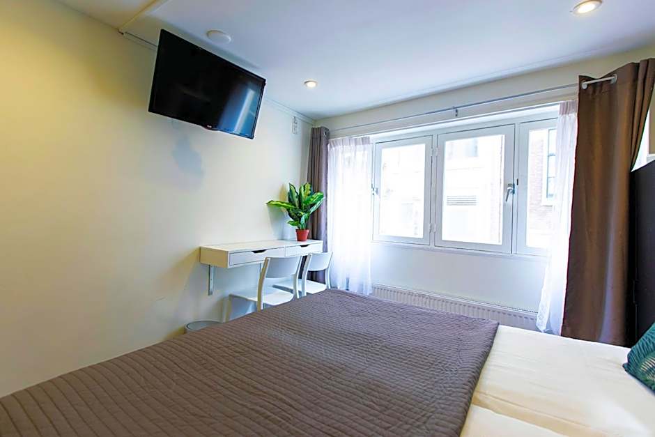 Quentin Arrive Hotel