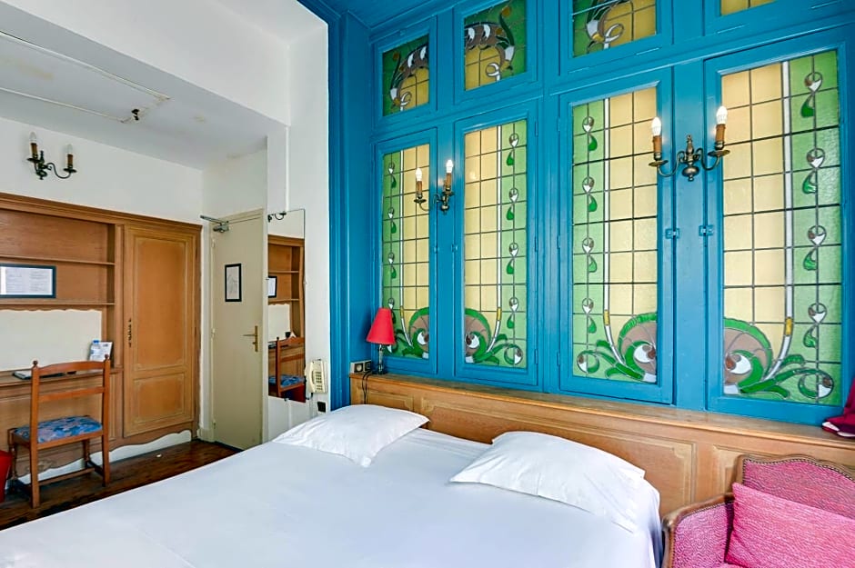 BRIT HOTEL Notre Dame